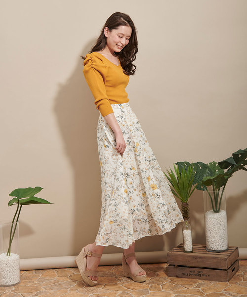 Noela（ノエラ）の「コラージュフラワーロングスカート（スカート  