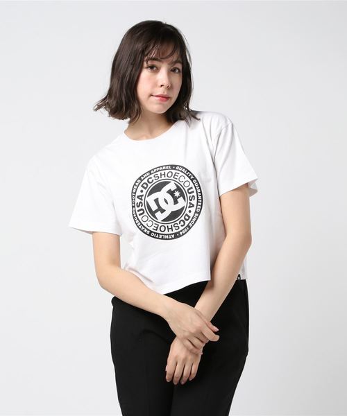 DC(ディーシー)の「フロントロゴTシャツ ショート丈 クロップド丈6126J954W(Tシャツ/カットソー・レディース・ホワイト/ピンク/ブラック×ホワイト・S/M)」の2枚目の写真