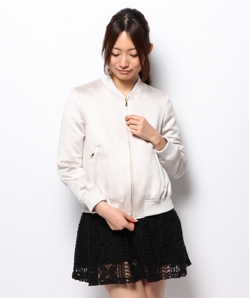 martinique（マルティニーク）の「【Marisol 5月号、クロワッサン 3月売掲載】martinique/ヘビーサテンブルゾン（ブルゾン・レディース・ブラック/ライトベージュ・FREE）」の2枚目の写真