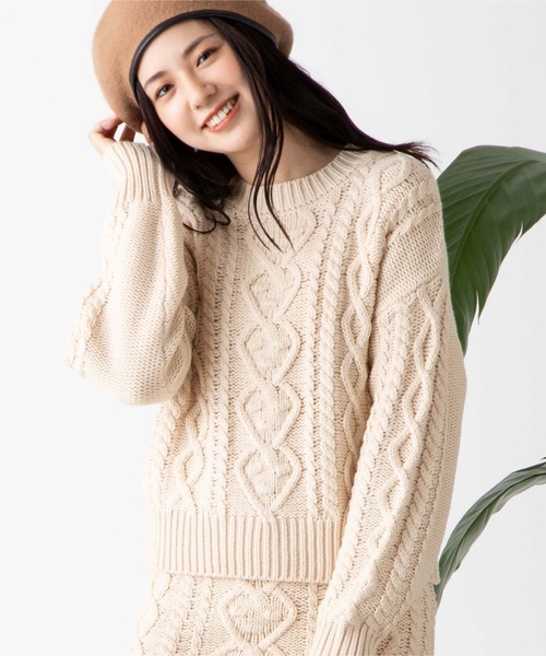 WEGO(ウィゴー)の「WEGO/【セットアップ対応商品】ケーブルセーター(ニット/セーター・レディース・パープル/アイボリー/マスタード/ワイン/ライトベージュ/ピンク/ライトブラウン/ブルー系その他/グリーン系その他・FREE)」の3枚目の写真