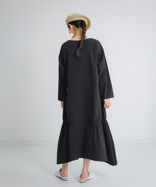 Libra Cue（リブラ キュー）の「Libra シャーリングティアードワンピース（ワンピース・レディース・アイボリー/ブラック/グリーン・FREE）」の14枚目の写真