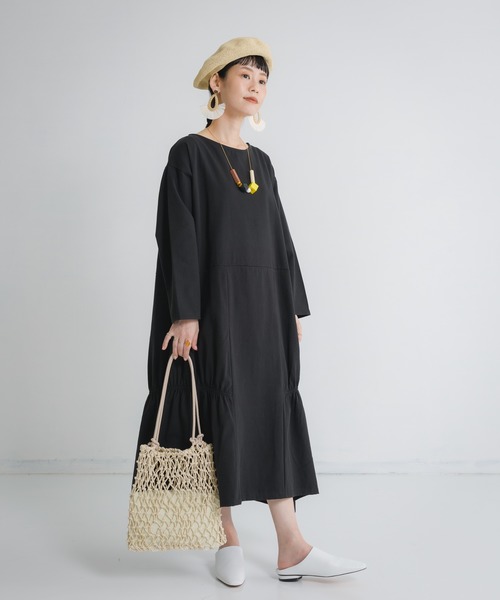 Libra Cue（リブラ キュー）の「Libra シャーリングティアードワンピース（ワンピース・レディース・アイボリー/ブラック/グリーン・FREE）」の13枚目の写真