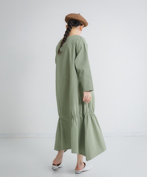 Libra Cue（リブラ キュー）の「Libra シャーリングティアードワンピース（ワンピース・レディース・アイボリー/ブラック/グリーン・FREE）」の17枚目の写真