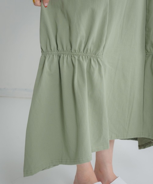 Libra Cue（リブラ キュー）の「Libra シャーリングティアードワンピース（ワンピース・レディース・アイボリー/ブラック/グリーン・FREE）」の7枚目の写真