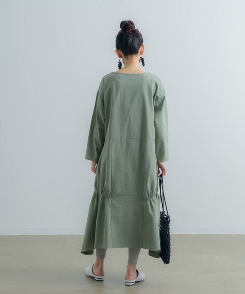 Libra Cue（リブラ キュー）の「Libra シャーリングティアードワンピース（ワンピース・レディース・アイボリー/ブラック/グリーン・FREE）」の22枚目の写真