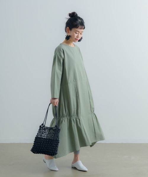 Libra Cue（リブラ キュー）の「Libra シャーリングティアードワンピース（ワンピース・レディース・アイボリー/ブラック/グリーン・FREE）」の19枚目の写真