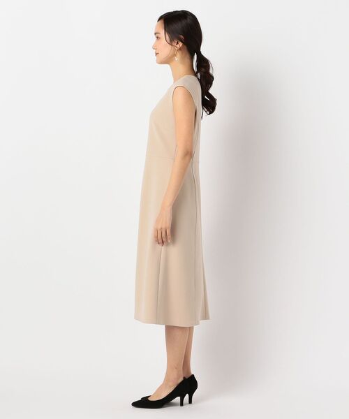 NOLLEY’S Sophi(ノーリーズソフィ)の「ニットジョーゼットワンピース(ワンピース・レディース・ブラック/ベージュ・36/38)」の8枚目の写真