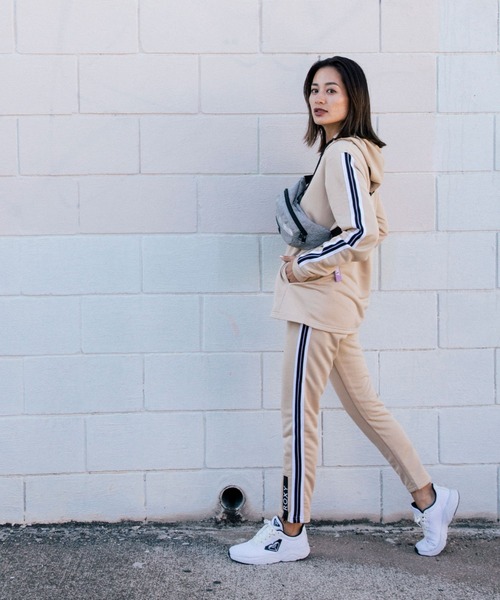 ROXY(ロキシー)の「WAKE UP PANT/ロキシー ボトムス サイドライン ルームウェア・ワンマイルウェアにも(その他パンツ・レディース・ネイビー/ブラック/ベージュ・MEDIUM/SMALL/LARGE)」の3枚目の写真