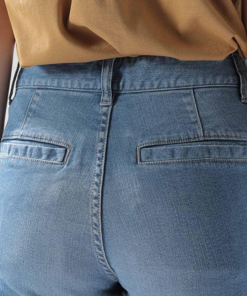 BAYFLOW(ベイフロー)の「カットオフフレアデニム(デニムパンツ・レディース・ライトブルー/ブルー・SMALL/MEDIUM)」の10枚目の写真