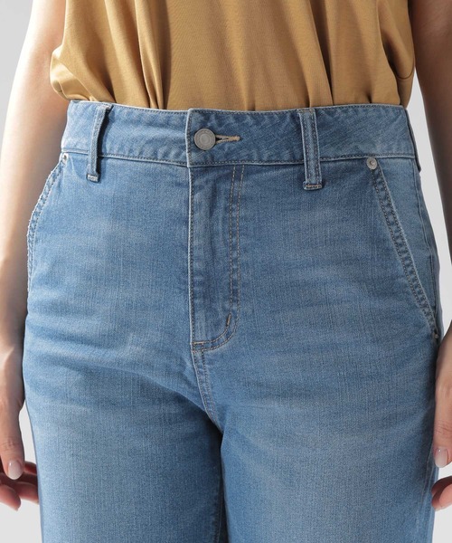 BAYFLOW(ベイフロー)の「カットオフフレアデニム(デニムパンツ・レディース・ライトブルー/ブルー・SMALL/MEDIUM)」の8枚目の写真
