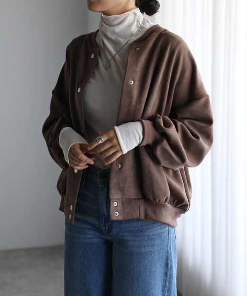 Fizz（フィズ）の「スウェードポンチスタジャン（スタジャン・レディース・アイボリー/グレイッシュベージュ/ピンクベージュ/グレイッシュブルー/チャコール/ブラック/モカ/スミクロ/ライトグリーン・M/L）」の5枚目の写真