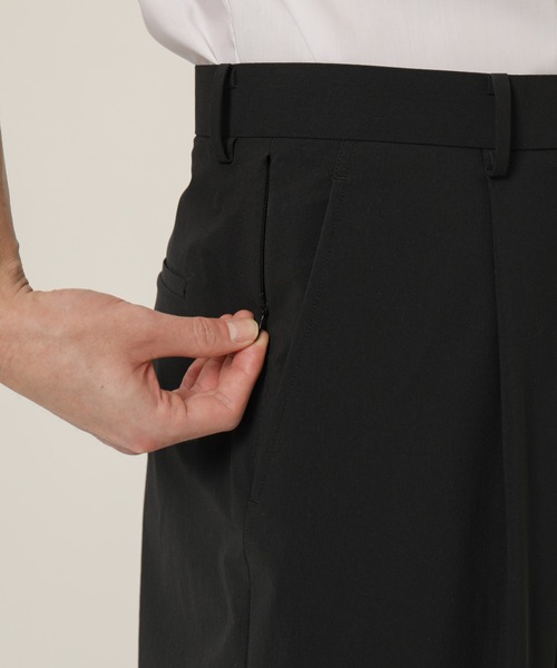 KASHIYAMA（カシヤマ）の「＜ウォッシャブル＞強撥水4WAYストレッチ1タックワイドパンツ（その他パンツ・メンズ・ブラック/ネイビー/ブラウン/カーキ・マルチサイズ）」の17枚目の写真