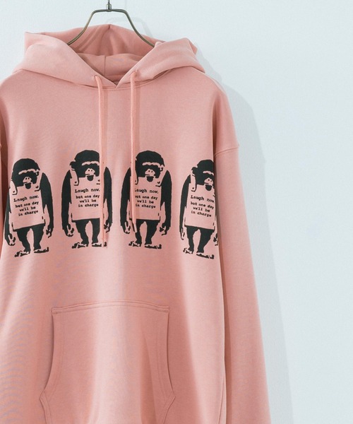 BRANDALISED（ブランダライズド）の「BANKSY/バンクシー LAUGH NOW P/O PARKA 裏毛ルーズスウェットパーカー（パーカー・メンズ・ベージュ/ブラック/ピンク/ホワイト・M/L/XL）」の4枚目の写真