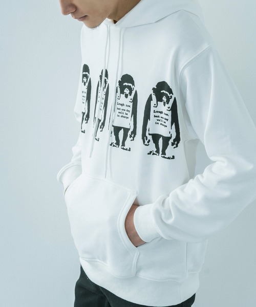 BRANDALISED（ブランダライズド）の「BANKSY/バンクシー LAUGH NOW P/O PARKA 裏毛ルーズスウェットパーカー（パーカー・メンズ・ベージュ/ブラック/ピンク/ホワイト・M/L/XL）」の18枚目の写真