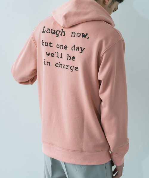 BRANDALISED（ブランダライズド）の「BANKSY/バンクシー LAUGH NOW P/O PARKA 裏毛ルーズスウェットパーカー（パーカー・メンズ・ベージュ/ブラック/ピンク/ホワイト・M/L/XL）」の20枚目の写真