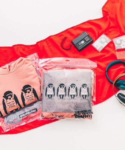 BRANDALISED（ブランダライズド）の「BANKSY/バンクシー LAUGH NOW P/O PARKA 裏毛ルーズスウェットパーカー（パーカー・メンズ・ベージュ/ブラック/ピンク/ホワイト・M/L/XL）」の11枚目の写真