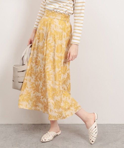 natural couture(ナチュラルクチュール)の「アートフラワージャガード柄タックフレアスカート(スカート・レディース・グリーン/ベージュ/イエロー・FREE)」の1枚目の写真