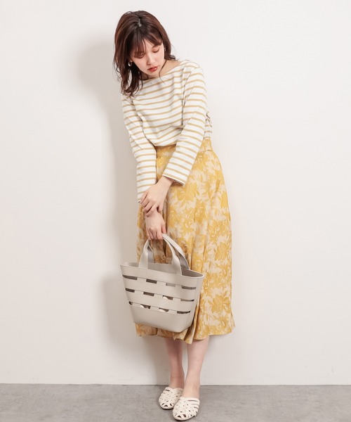 natural couture(ナチュラルクチュール)の「アートフラワージャガード柄タックフレアスカート(スカート・レディース・グリーン/ベージュ/イエロー・FREE)」の5枚目の写真