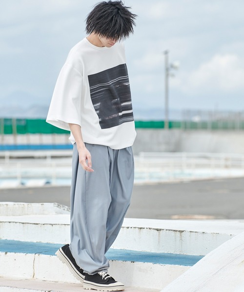 act'm(アクトム)の「アートフォトプリント ビッグシルエット半袖Tシャツ(Tシャツ/カットソー・メンズ・ホワイト/ブラック・S/M/L)」の3枚目の写真