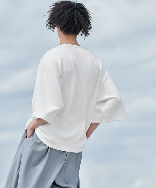 act'm(アクトム)の「アートフォトプリント ビッグシルエット半袖Tシャツ(Tシャツ/カットソー・メンズ・ホワイト/ブラック・S/M/L)」の4枚目の写真