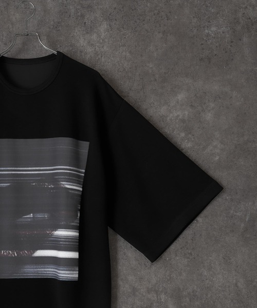 act'm(アクトム)の「アートフォトプリント ビッグシルエット半袖Tシャツ(Tシャツ/カットソー・メンズ・ホワイト/ブラック・S/M/L)」の16枚目の写真