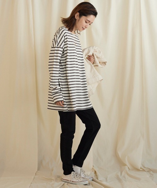 LIPSTAR（リップスター）の「ルーズボーダーロングTシャツ（Tシャツ/カットソー・レディース・ブラック系その他/グレー系その他/ダークネイビー・M）」の8枚目の写真