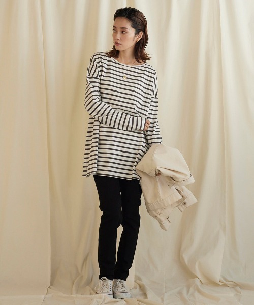 LIPSTAR（リップスター）の「ルーズボーダーロングTシャツ（Tシャツ/カットソー・レディース・ブラック系その他/グレー系その他/ダークネイビー・M）」の14枚目の写真