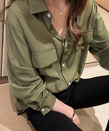 大人シルエット　ダブルポケットデザインブラウス
