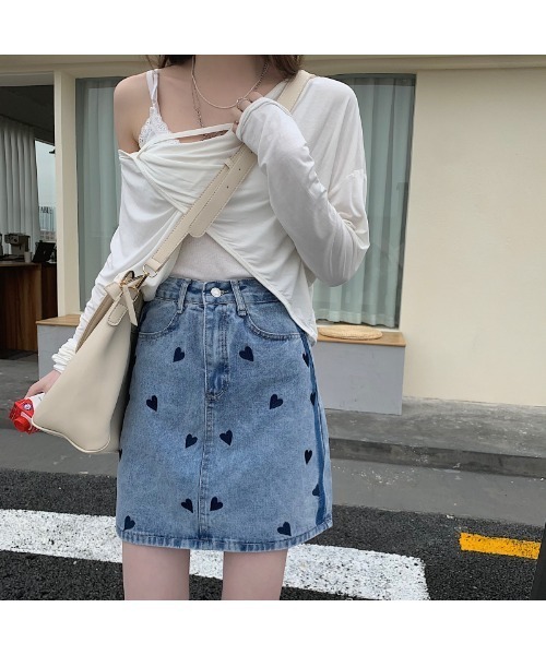 VIBGYOR Women（ヴィブジョー　ウィメン）の「【CHW】ハート刺繍デニムミニスカート（デニムスカート・レディース・ライトブルー・SMALL/MEDIUM）」の13枚目の写真