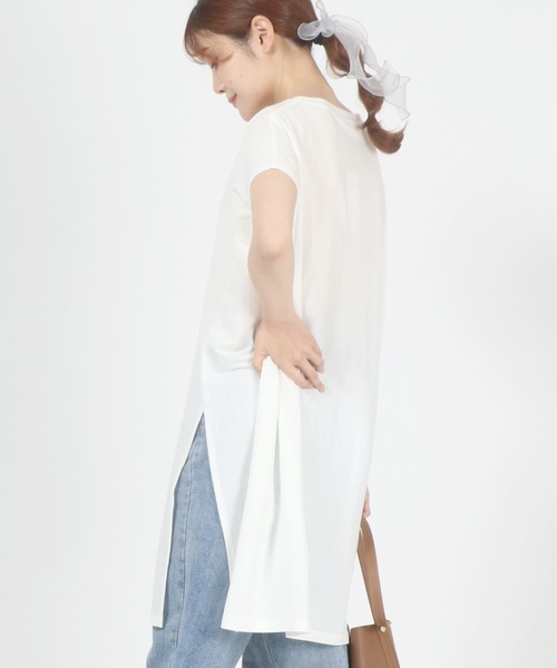 Salong hameu(サロン ハミュー)の「接触冷感 速乾ドライ 体型カバー フロントスリット ロング丈半袖Tシャツ レディース/Tシャツワンピース(Tシャツ/カットソー・レディース・ブラック/オフホワイト/グレイッシュブルー/ダークグレー/グリーン/エメラルド/ベージュ/ラベンダー/モカ/パープル・L/M)」の14枚目の写真