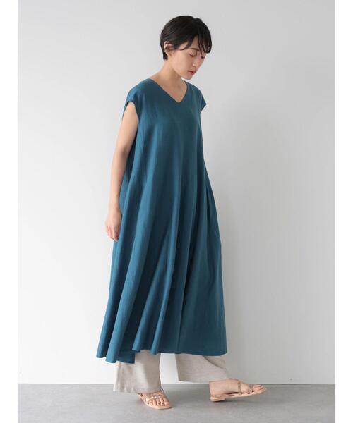 AMERICAN HOLIC（アメリカンホリック）の「Vネックリネンブレンドフレアワンピース（ワンピース・レディース・ライトグレー/チャコールグレー/マスタード/ブルーグリーン・M/L）」の21枚目の写真