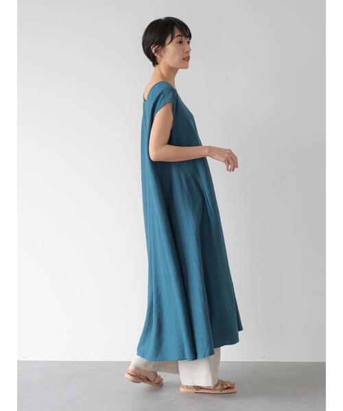 AMERICAN HOLIC（アメリカンホリック）の「Vネックリネンブレンドフレアワンピース（ワンピース・レディース・ライトグレー/チャコールグレー/マスタード/ブルーグリーン・M/L）」の22枚目の写真