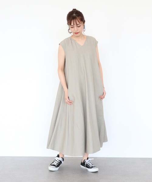AMERICAN HOLIC（アメリカンホリック）の「Vネックリネンブレンドフレアワンピース（ワンピース・レディース・ライトグレー/チャコールグレー/マスタード/ブルーグリーン・M/L）」の10枚目の写真