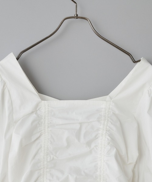 CIAOPANIC（チャオパニック）の「シャーリングスクエアブラウス（シャツ/ブラウス・レディース・オフホワイト/ブラック・FREE）」の8枚目の写真