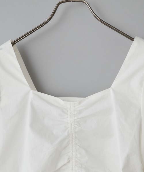 CIAOPANIC（チャオパニック）の「シャーリングスクエアブラウス（シャツ/ブラウス・レディース・オフホワイト/ブラック・FREE）」の3枚目の写真