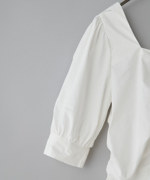 CIAOPANIC（チャオパニック）の「シャーリングスクエアブラウス（シャツ/ブラウス・レディース・オフホワイト/ブラック・FREE）」の4枚目の写真