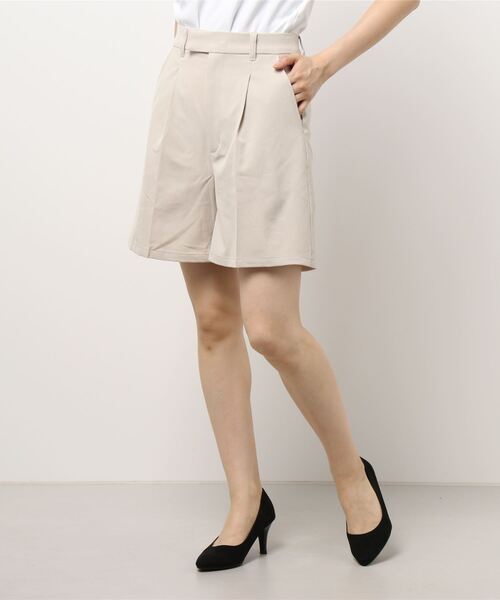 mysty woman（ミスティウーマン）の「センタープレスショートパンツ 958780（その他パンツ・レディース・イエロー/アイボリー/モカ・FREE）」の22枚目の写真