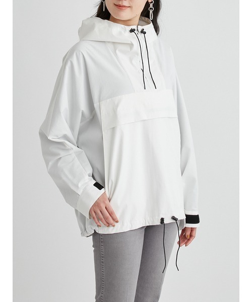 Mila Owen（ミラオーウェン）の「撥水ナイロンアノラック（ナイロンジャケット・レディース・ベージュ/ブラウン/アイボリー・1/0）」の6枚目の写真