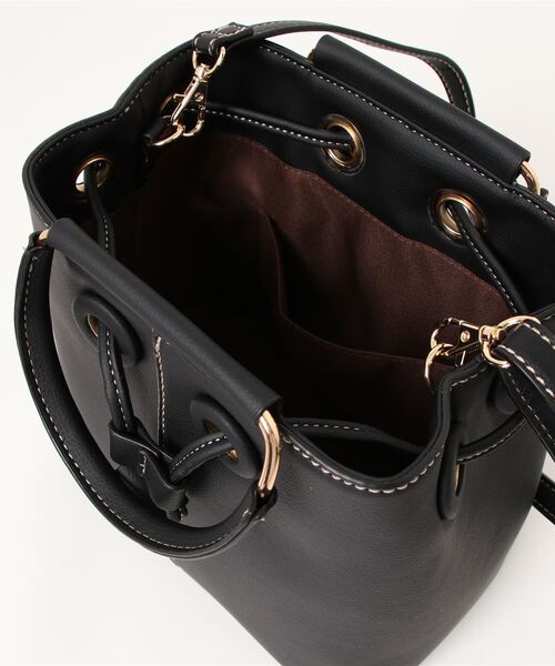 MONO　COMME CA（モノコムサ）の「3way　巾着ショルダー（ショルダーバッグ・レディース・ブラック/ベージュ・FREE）」の5枚目の写真