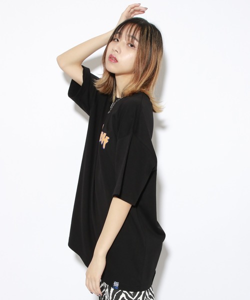 PBLIM（ページボーイリム）の「【PAGEBOYLIM】SBロゴプリントT（Tシャツ/カットソー・レディース・ブラック/マスタード/レッド・MEDIUM/LARGE）」の7枚目の写真