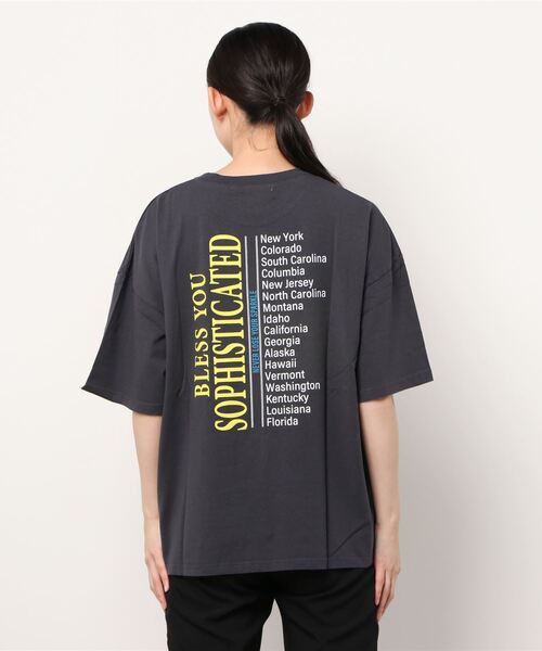 AS KNOW AS plus（アズノゥアズプラス）の「☆バンドＴツアーなビッグＴシャツ（Tシャツ/カットソー・レディース・グレイッシュベージュ/オフホワイト/チャコールグレー・FREE）」の4枚目の写真