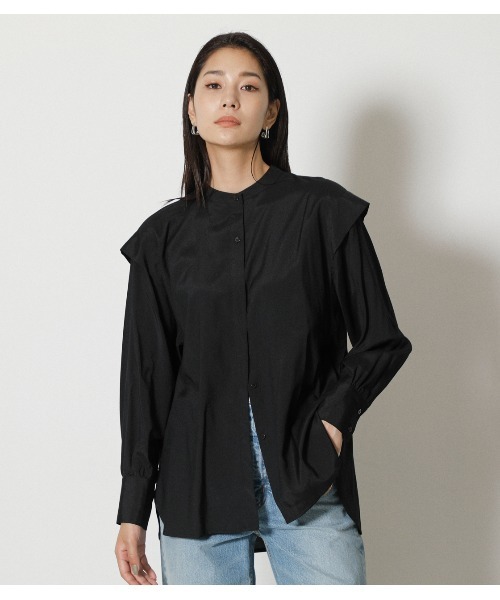 AZUL by moussy(アズールバイマウジー)の「SHOULDER TUCK PUFF BLOUSE/ショルダータックパフブラウス(シャツ/ブラウス・レディース・オフホワイト/ブラック/ダークグリーン・SMALL/MEDIUM)」の1枚目の写真