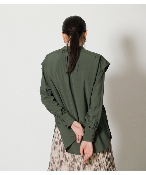 AZUL by moussy(アズールバイマウジー)の「SHOULDER TUCK PUFF BLOUSE/ショルダータックパフブラウス(シャツ/ブラウス・レディース・オフホワイト/ブラック/ダークグリーン・SMALL/MEDIUM)」の17枚目の写真
