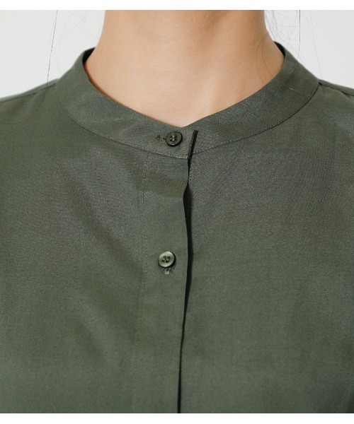 AZUL by moussy(アズールバイマウジー)の「SHOULDER TUCK PUFF BLOUSE/ショルダータックパフブラウス(シャツ/ブラウス・レディース・オフホワイト/ブラック/ダークグリーン・SMALL/MEDIUM)」の6枚目の写真