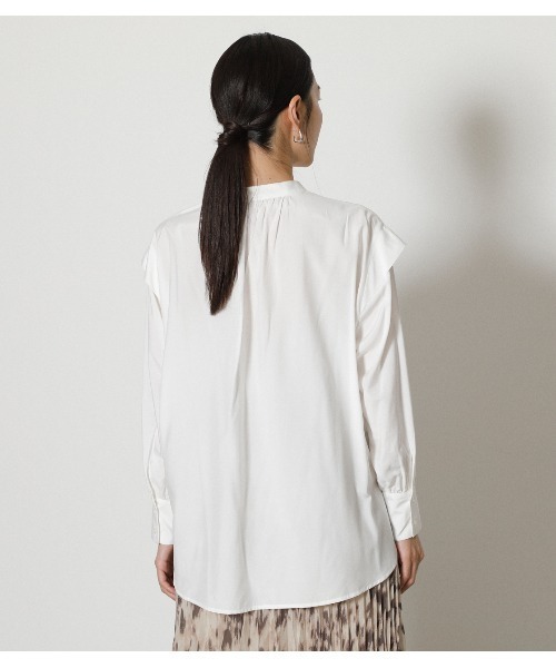 AZUL by moussy(アズールバイマウジー)の「SHOULDER TUCK PUFF BLOUSE/ショルダータックパフブラウス(シャツ/ブラウス・レディース・オフホワイト/ブラック/ダークグリーン・SMALL/MEDIUM)」の15枚目の写真