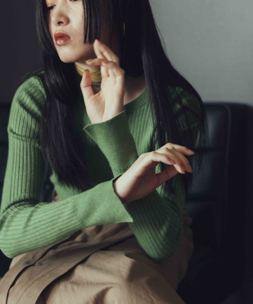 feepur(フェピュール)の「《ウォッシャブル》袖スリットボートネックリブニット(ニット/セーター・レディース・オフホワイト/グリーン/モカ/ピンク/ブラック・MEDIUM)」の12枚目の写真