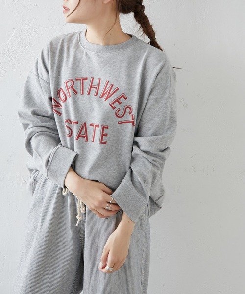 PUAL CE CIN(ピュアルセシン)の「カレッジロゴポンチスウェットプルオーバー(スウェット・レディース・グレー/チャコール/ナチュラル/グリーン/ブルー系その他・FREE)」の2枚目の写真