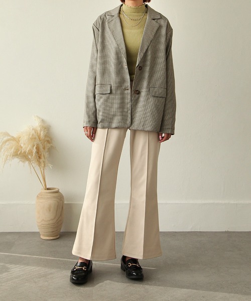 Chillfar（チルファー）の「ストレッチピンタックフレアスラックスパンツ/ウエストゴム（スラックス・レディース・ボルドー/アイボリー/ブラック/グレイッシュベージュ・MEDIUM/LARGE）」の9枚目の写真