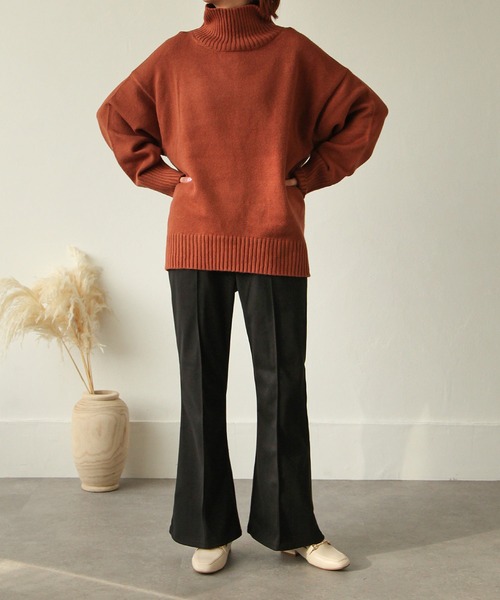 Chillfar（チルファー）の「ストレッチピンタックフレアスラックスパンツ/ウエストゴム（スラックス・レディース・ボルドー/アイボリー/ブラック/グレイッシュベージュ・MEDIUM/LARGE）」の11枚目の写真