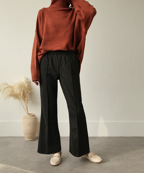 Chillfar（チルファー）の「ストレッチピンタックフレアスラックスパンツ/ウエストゴム（スラックス・レディース・ボルドー/アイボリー/ブラック/グレイッシュベージュ・MEDIUM/LARGE）」の15枚目の写真